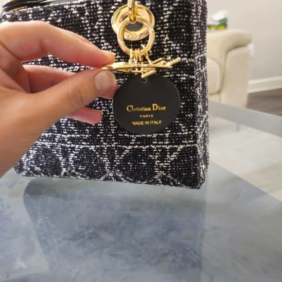 Black and Gold Designer Handbag - Picture 3 of 6